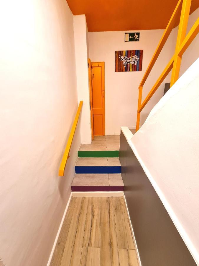 Hostel Arc House Gracia Barcelona Exterior foto