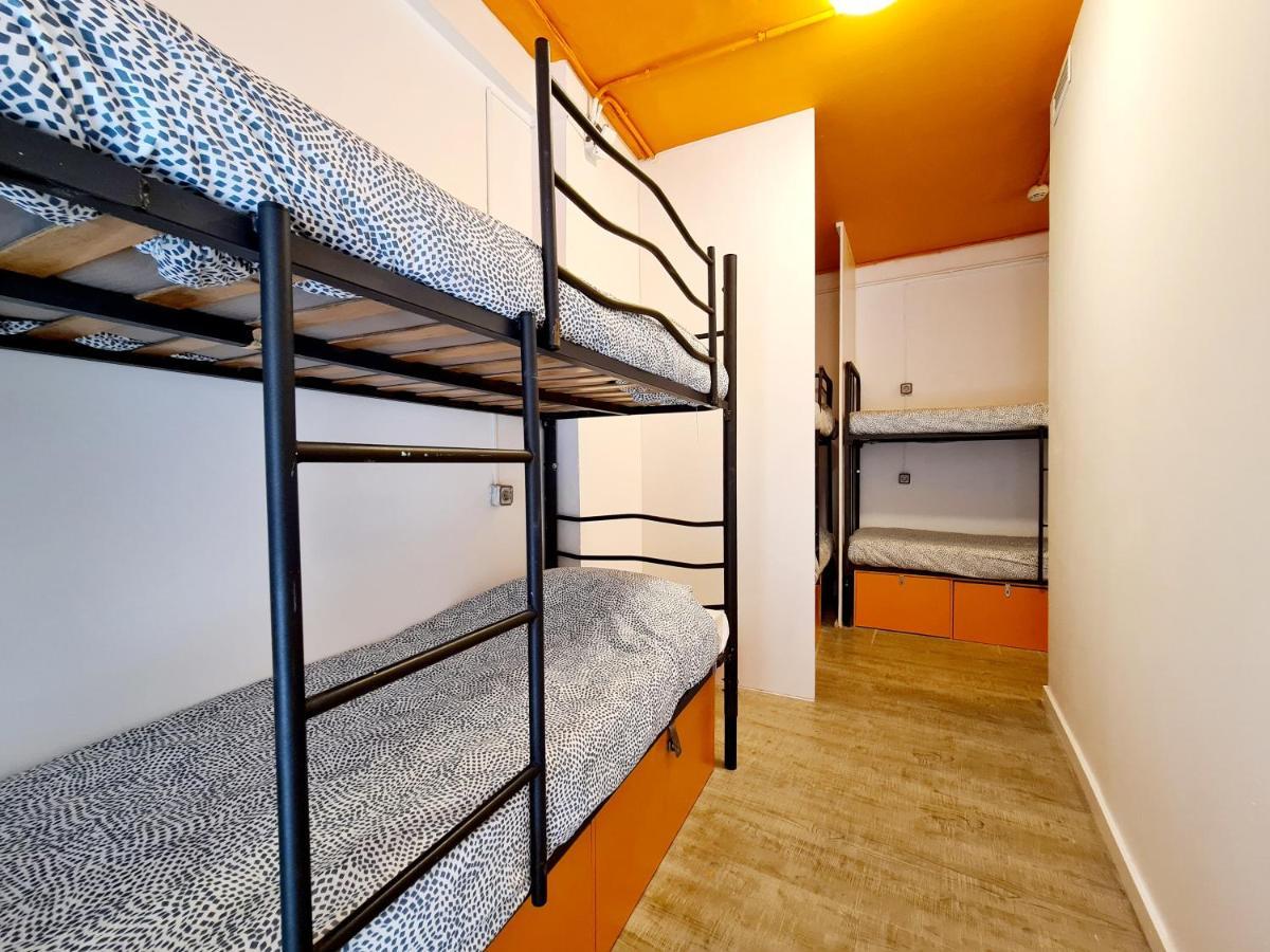Hostel Arc House Gracia Barcelona Exterior foto