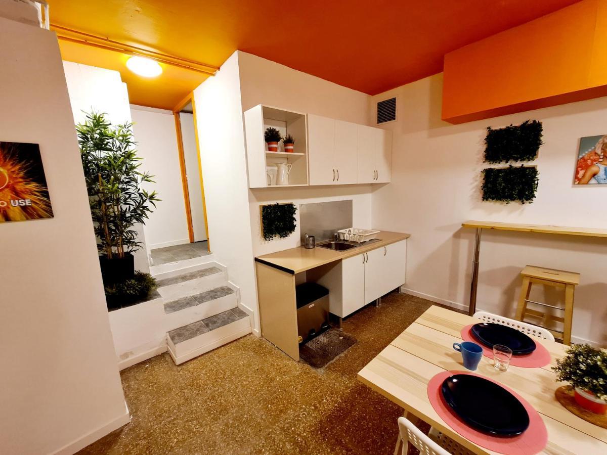 Hostel Arc House Gracia Barcelona Exterior foto