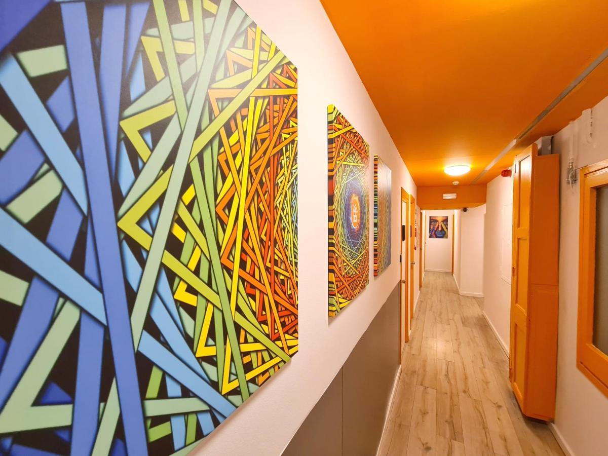 Hostel Arc House Gracia Barcelona Exterior foto