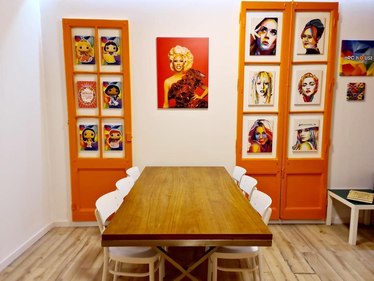 Hostel Arc House Gracia Barcelona Exterior foto