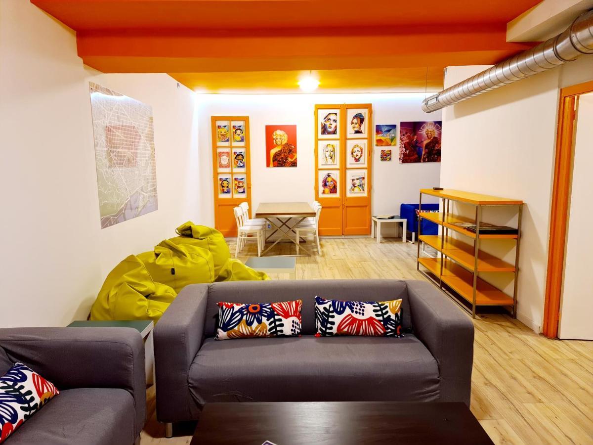 Hostel Arc House Gracia Barcelona Exterior foto